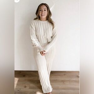 Women’s ribbed knit sweater set